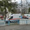 Врач киевской инфекционки пожаловалась на качество работы терапевтов, из-за которого образуются очереди из скорых под больницами