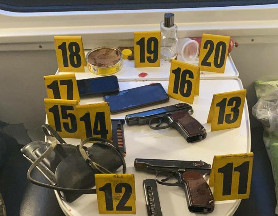 В поезде Константиновка – Киев двое военнослужащих начали стрельбу в вагоне В поезде Константиновка – Киев двое военнослужащих начали стрельбу в вагоне