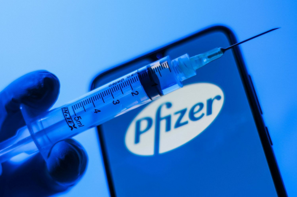 Україна уклала договір із Pfizer на постачання вакцини проти ковіду Володимир Зеленський анонсував поставку Pfizer в Україну