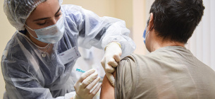 Украинцев начнут прививать китайской вакциной