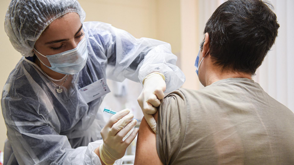 Українців почнуть щепити китайською вакциною