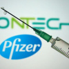 Украинцам начали делать прививки вакциной Pfizer