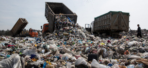 В Україні щороку збільшується кількість сміття, яке продукують люди 