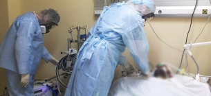 В Киеве в больнице женщину отказались перевезти в реанимацию и через несколько часов она умерла от COVID