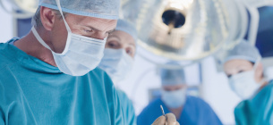 Унікальну операцію на серці зробили українські кардіохірурги: пацієнту понад 90 років. Фото ілюстративне