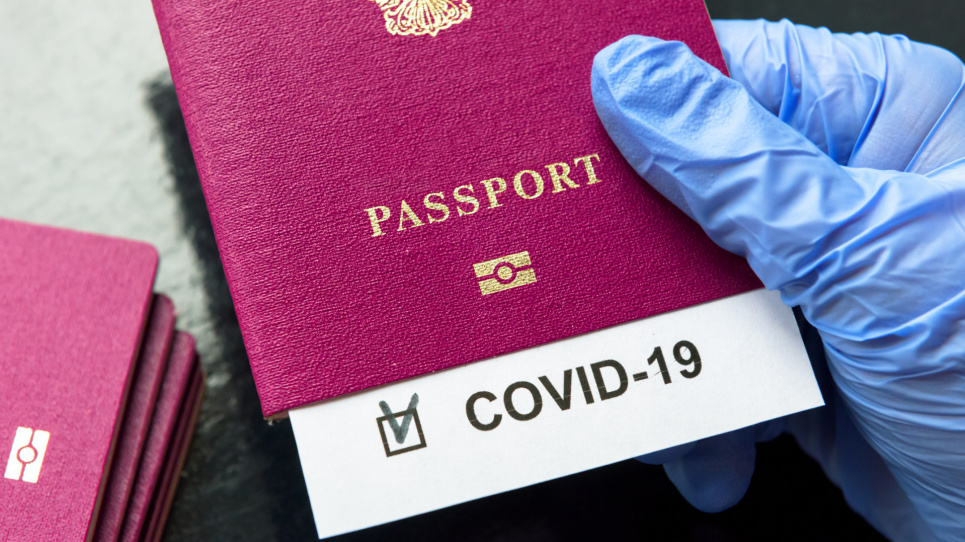 Когда и при каких условиях введут коронавирусные паспорта 