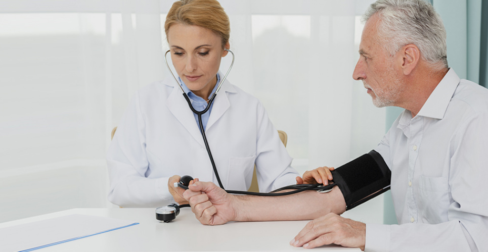 Снизить кровяное давление без лекарств помогут три простых способа Снизить кровяное давление без лекарств помогут три простых способа