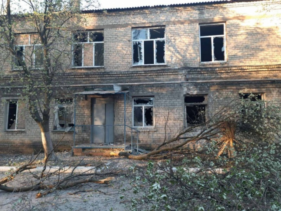 На оккупированном Донбассе российские войска обстреляли больницу для больных ковидом