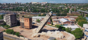 У Харкові стався вибух: у повітря злетіла стара будівля елеватора 
