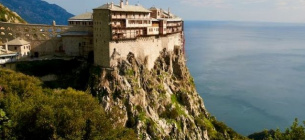 Монастирі на горі Афон обладнають сонячними панелями вартістю 13 мільйонів євро
