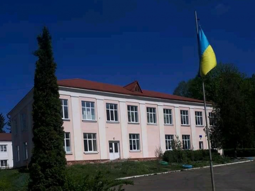 «Розіб’ємо наметове містечко перед МОЗ»: лікарі протестують проти закриття протитуберкульозного санаторію Санаторій