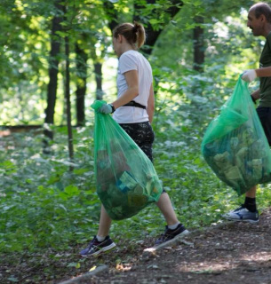 Сортування відходів. Людина вирішує, сміття під мийкою — проблема чи ресурс Сортування відходів. Людина вирішує чи сміття під мийкою стане проблемою, чи ресурсом