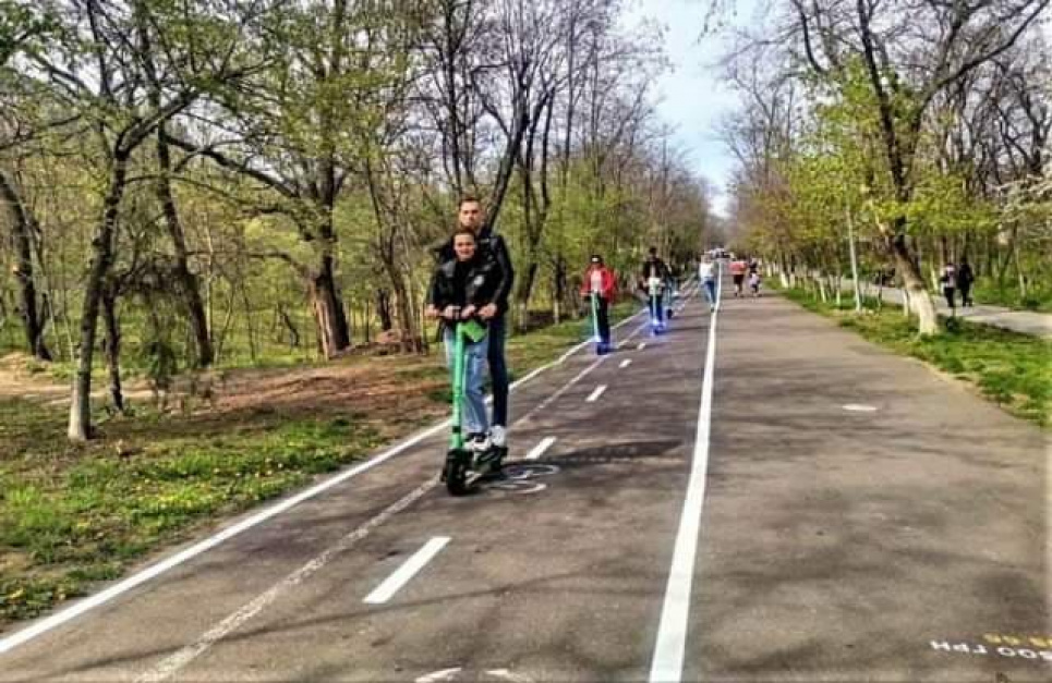 Електросамокати — біль Одеси (відео) Траса здоров'я в Одесі. Фото із соцмереж