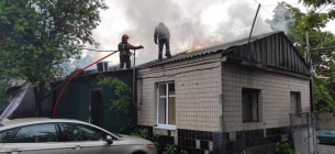 В Киеве спасатели пытались спасти кошку и четырех котят из пожара