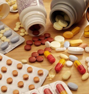В Україні штрафуватимуть за продаж ліків дітям — розміри Фото: На урок
