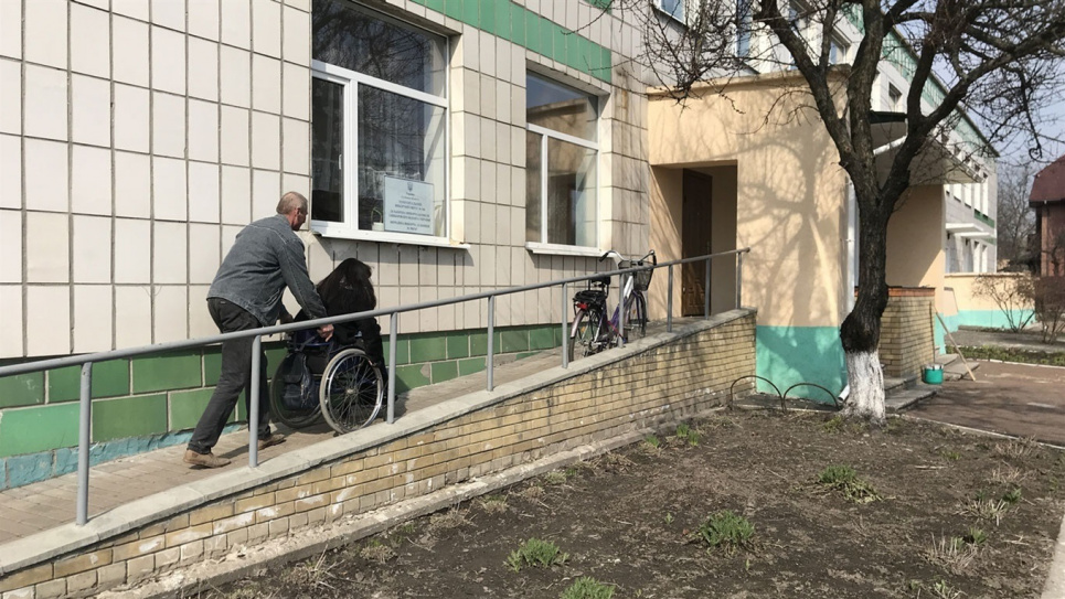 В Одессе трех пациентов психиатрической больницы обнаружили брошенными на кладбище. Фото иллюстративное 