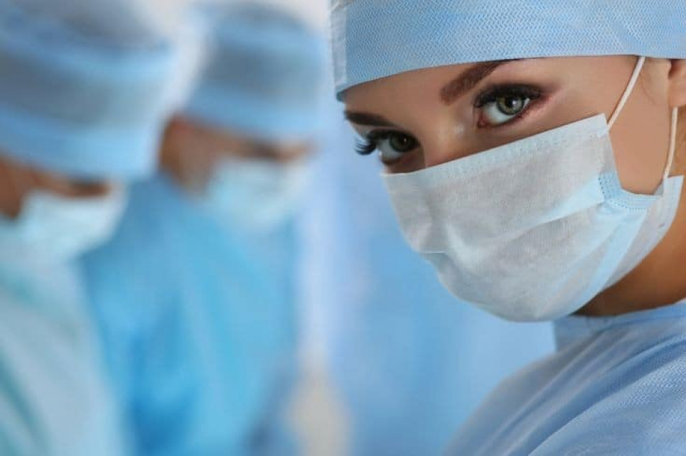 В Васильковской больнице 36-летний мужчина угрожал пистолетом медику (ВИДЕО) Медик