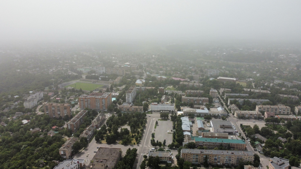 Центр України накрила пилова буря «Астраханський суховій». Фото: Мої Лубни