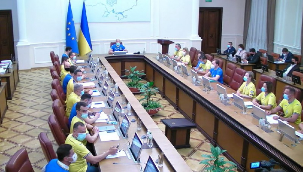 Кабмін сьогодні не тільки «синьо-жовтий», але й продуктивний: що прийняли урядовці Кабмін