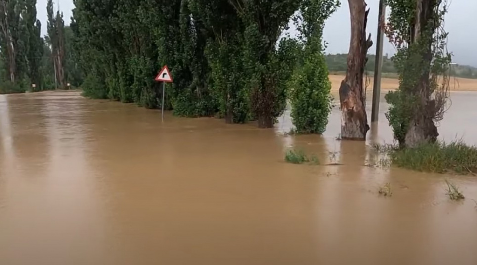 Крим знову затопило: окупанти оголосили надзвичайну ситуацію (відео) Фото: У Бахчисарайському районі