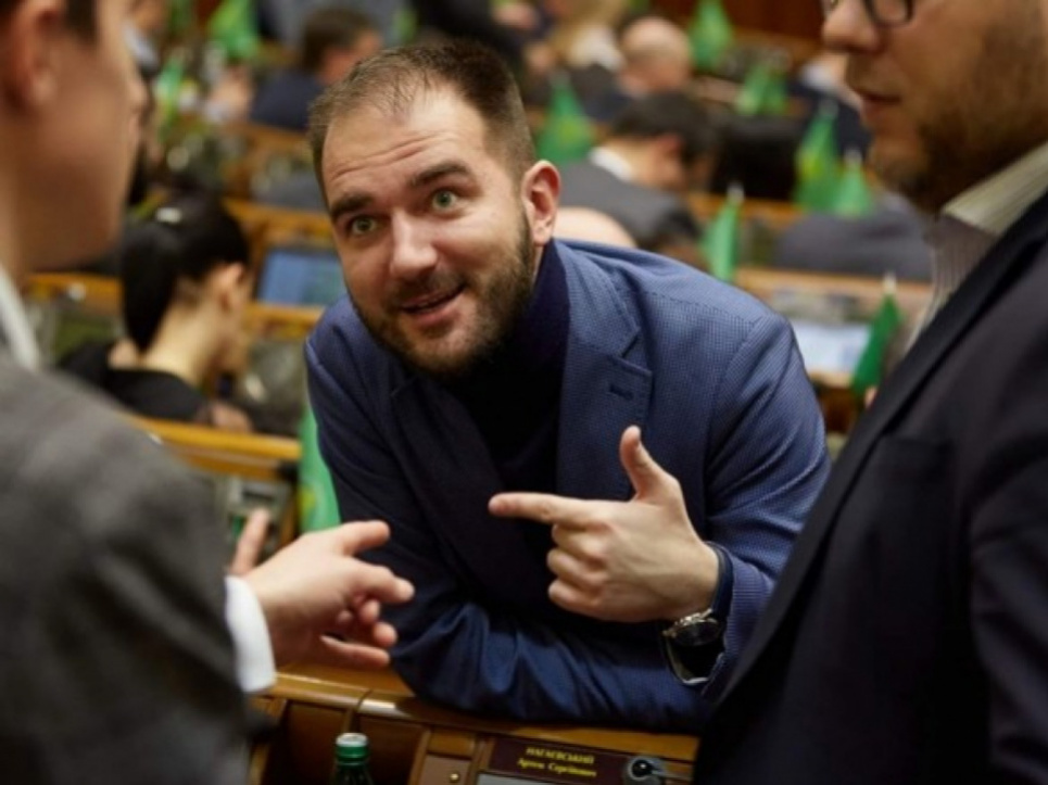 Скандальный нардеп Юрченко под наркотиками устроил ДТП в центре Львова и избил водителя — СМИ Скандальный нардеп Юрченко под наркотиками устроил ДТП в центре Львова и избил водителя