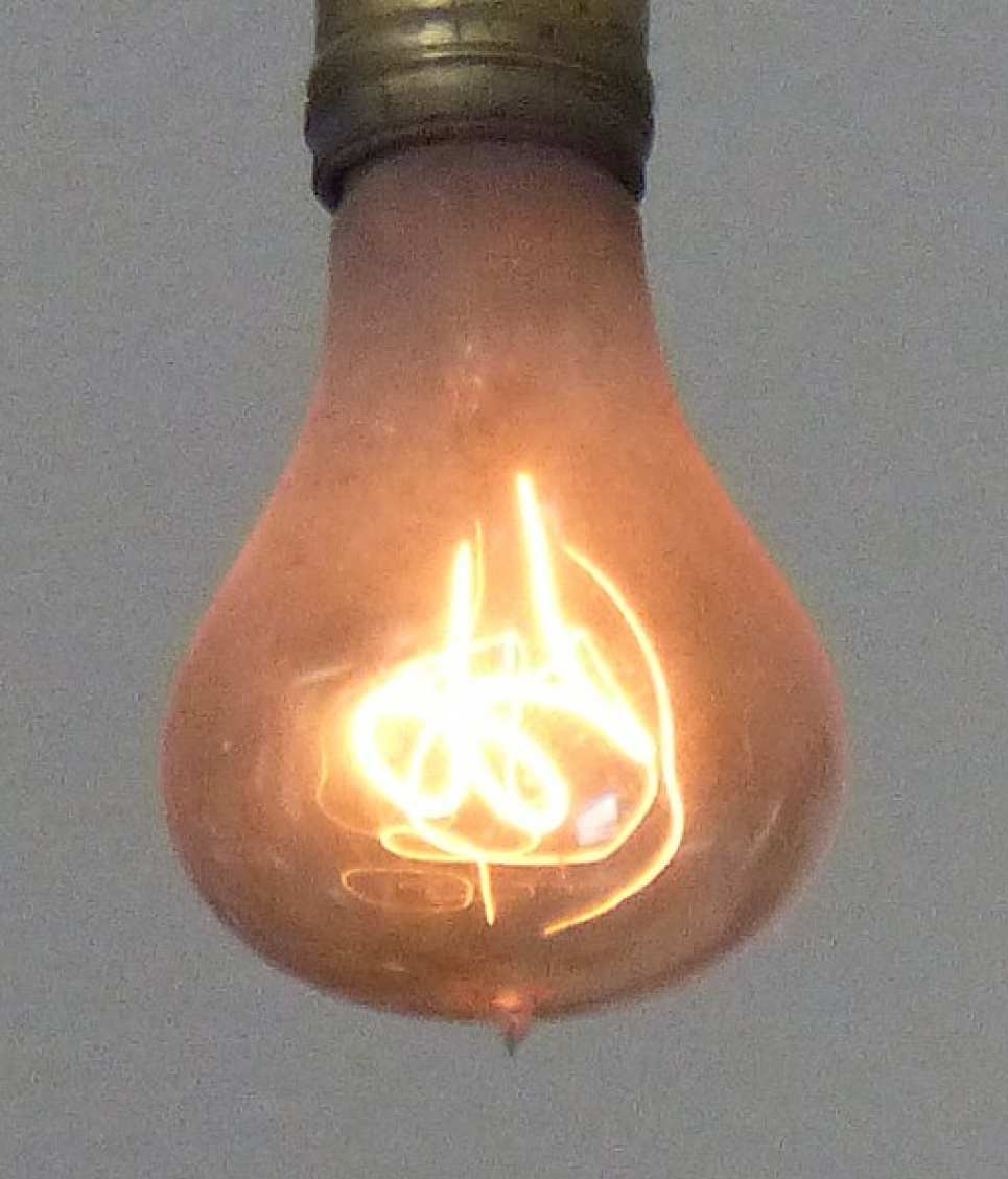 "Столітня" лампочка. Фото: вікіпедія