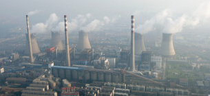Вугільна електростанцію на околиці Чженчжоу (Китай) із висоти пташиного польоту. Фото: Stringer/Reuters