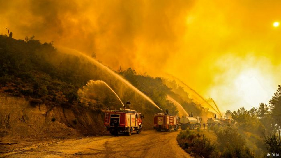 Дождь помогает бороться с пожарами в Турции: возле Анталии очаги возгорания взяты под контроль Фото: DHA