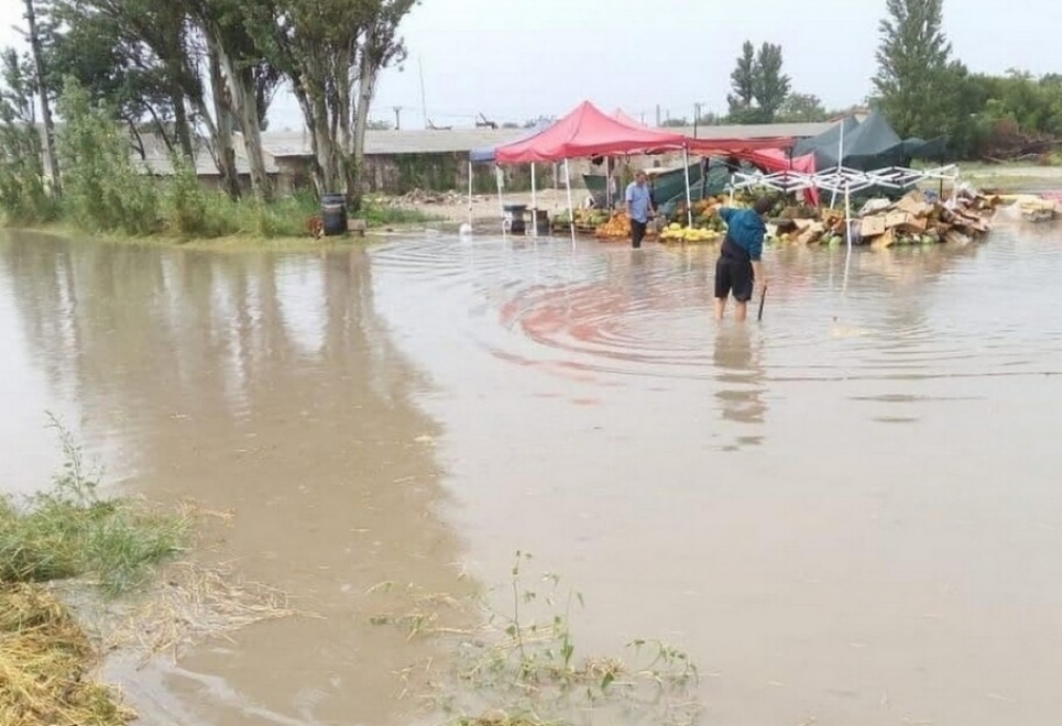 Мешканців готують до евакуації: Керч затопило зливами за одну ніч 
