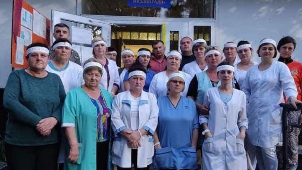 Медики во Львовской области голодают, требуя рассчитаться с ними