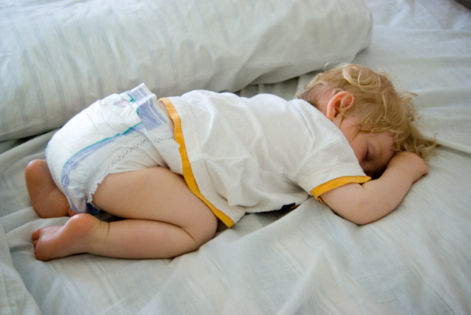Щоби спати, як немовля: поза для вечірнього розслаблення