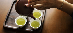 Користь вживання зеленого чаю перед сном