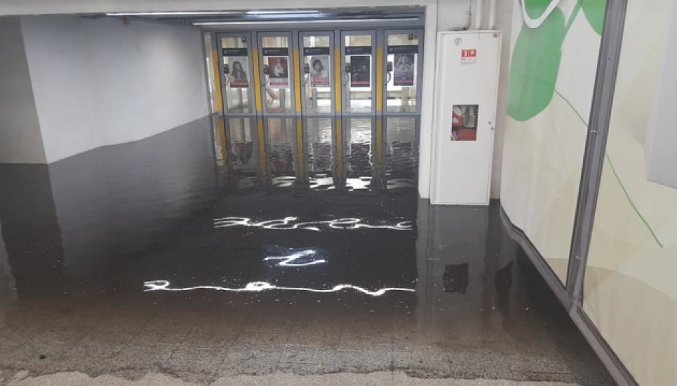 Злива у Києві: затопило центр та станцію метро "Героїв Дніпра" (ФОТО, ВІДЕО) Фото з мережі