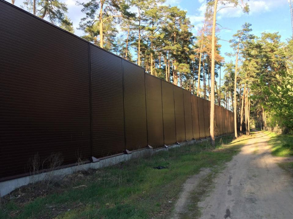 Комуністу Калєтніку повернули 14 гектарів лісу — «Бучанське Межигір’я» Фото з Фейсбуку Єгора Фірсова