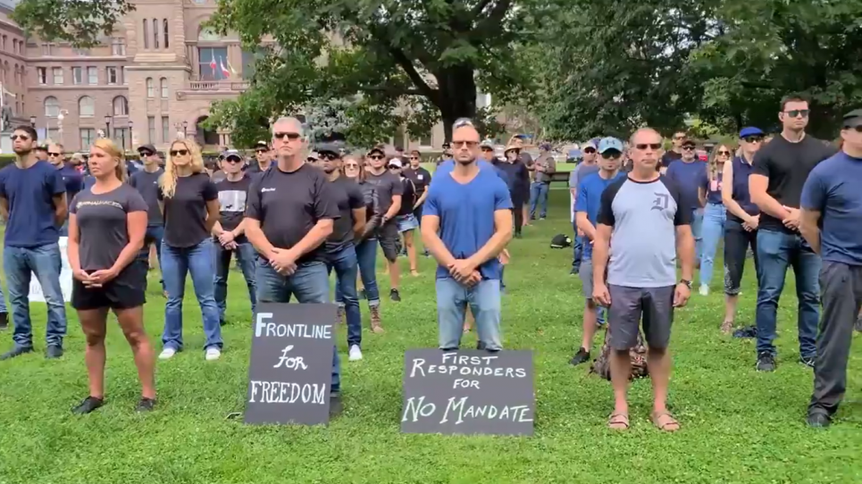 Мовчазні протести в Канаді: бюджетники проти примусової вакцинації (ВІДЕО) Протест у Торонто