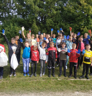 От школьников до чиновников: как прошел Всемирный день уборки «World Cleanup Day» (ФОТО) Ученики Гаевской гимназии присоединились к уборке
