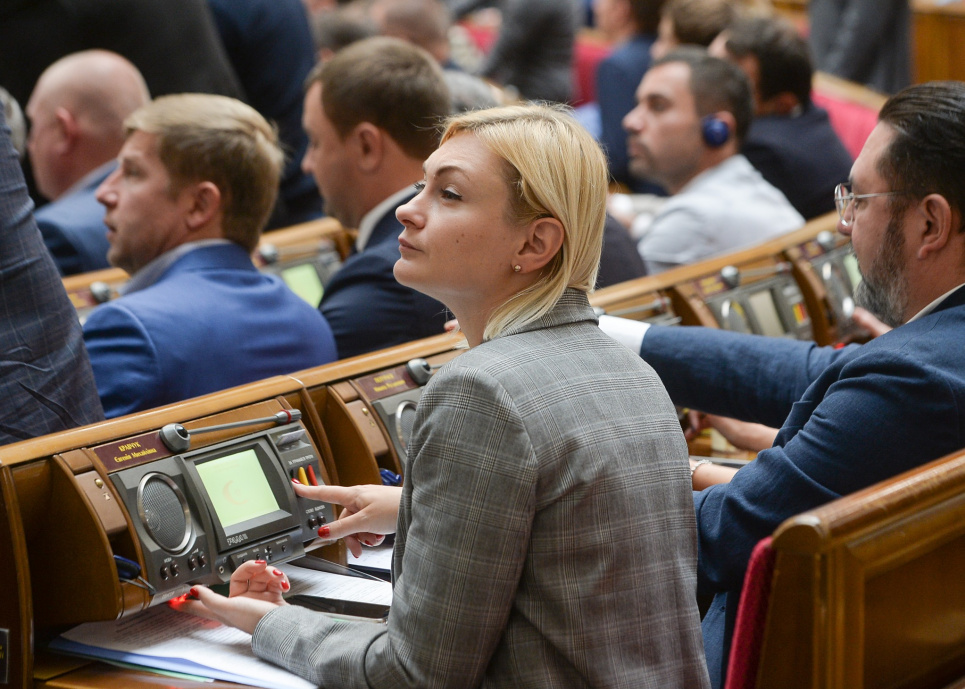 Депутатів пропонують перевіряти у нарколога та психіатра перед початком роботи Депутати