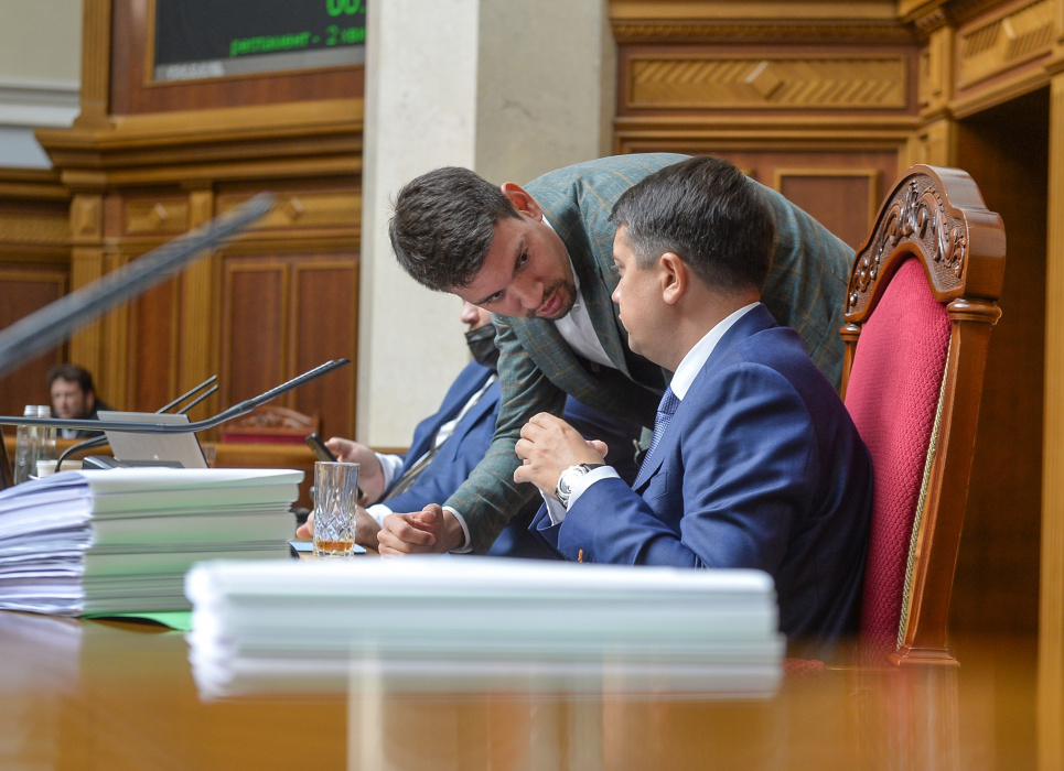 Депутатов нельзя заставлять вакцинироваться, учет вакцинированных нардепов является нарушением прав человека — Глава фракции СН Фото с официальной страницы ВРУ в соцсети Фейсбук