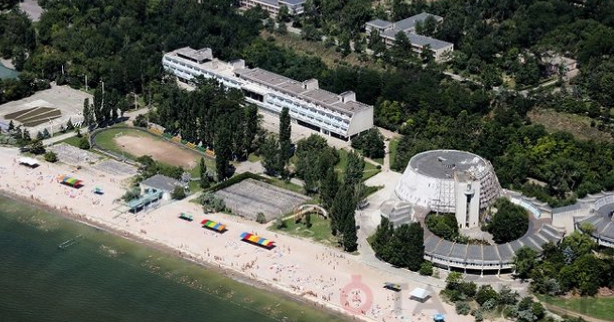 Санаторий молодая гвардия одесса. Молодая гвардия одесса. Пионерский лагерь молодая гвардия. Лагерь молодая гвардия одесса фото. Пионерский лагерь молодая гвардия одесса.