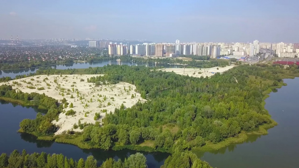 У Києві на Осокорках планують створити парк площею 300 га Фото:
YouTube