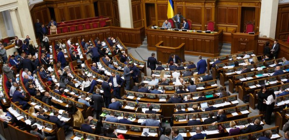 В Україні прискорять реєстрацію ліків та посилять покарання за підробку COVID-сертифікатів — закони Фото: ЕП