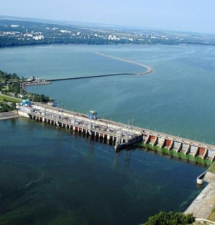 Нестачу вугілля та газу компенсуватимуть гідроелектростанціями: як уряд долатиме енергетичну кризу Гідроелектростанція