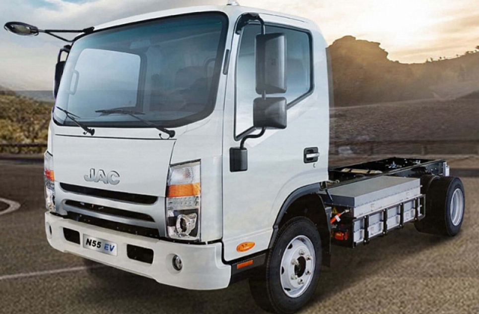 В Україні презентували першу електричну вантажівку марки JAC JAC N55 EV