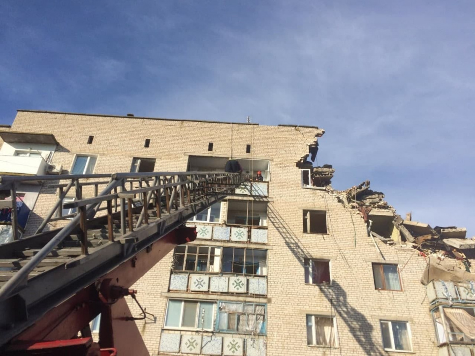 В Николаевской области произошел взрыв газа в пятиэтажке: разрушены два этажа (ФОТО) Всі фото: ДСНС Миколаївської області