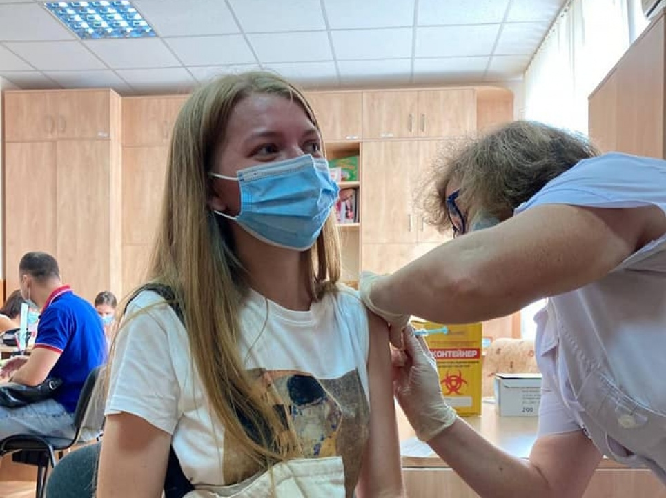 Невакцинованих студентів медуніверситету не допускають до практичних занять: правда чи вигадки Фото з офіційної сторінки НМУ у Фейсбук