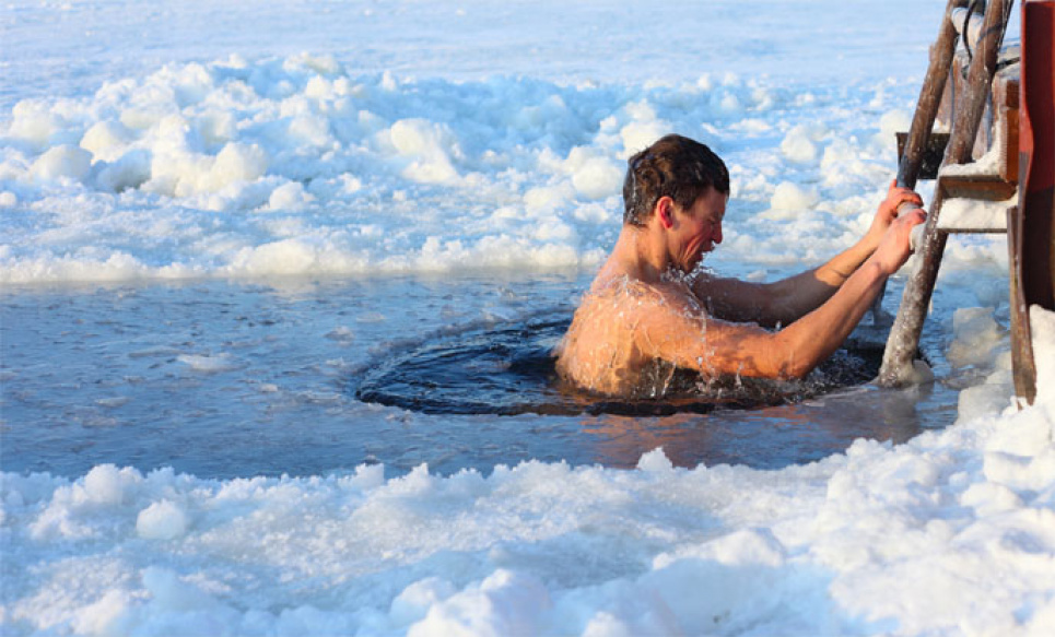 Техніка безпеки купання на Водохреще: радить кардіолог