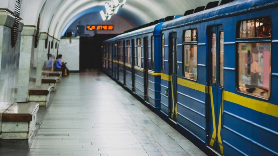 Погіршення показників COVID: столична влада не закриватиме метро, але і не пускатиме всіх