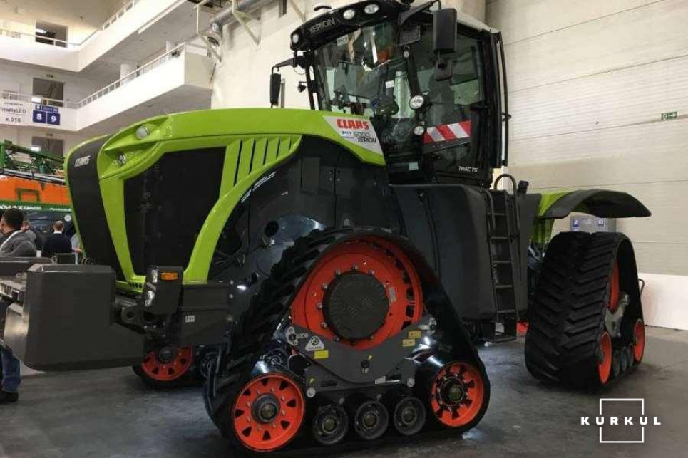 Современный гусеничный трактор Claas Xerion 5000 стал доступен и для украинских аграриев. Трактор Claas Xerion 5000