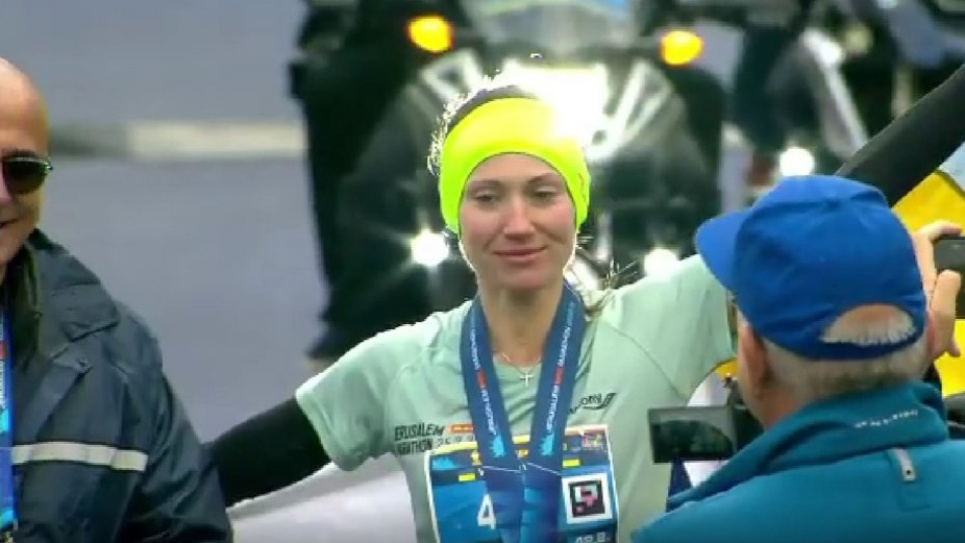 У чужому взутті, втікаючи від окупантів – українська спортсменка виграла міжнародний марафон(ФОТО)