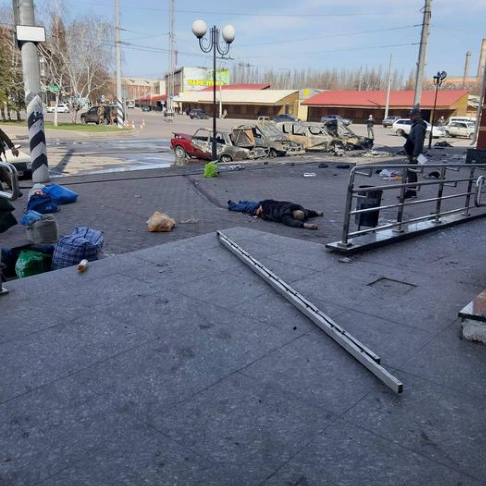 Десятки загиблих і поранених: на вокзал в Краматорську прилетіло дві ракети